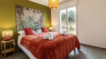2 habitaciones, tabla de planchar con plancha, wifi y ropa de cama