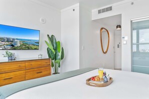 Iron/ironing board, travel crib, WiFi, bed sheets