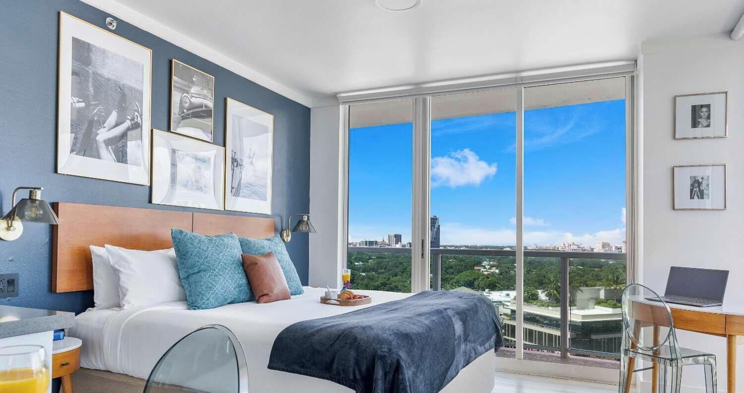 Bügeleisen/Bügelbrett, Reisekinderbett, WLAN, Bettwäsche