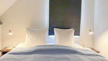 Apartment, Terrace | 1 bedroom, in-room safe, laptop workspace, blackout drapes