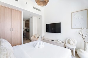 1 bedroom, in-room safe, iron/ironing board, free WiFi