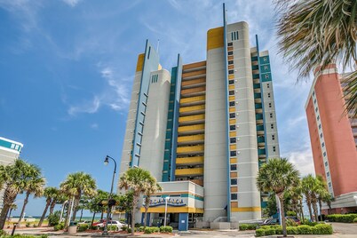 Newly Renovated Oceanfront Condo in Central Myrtle Beach