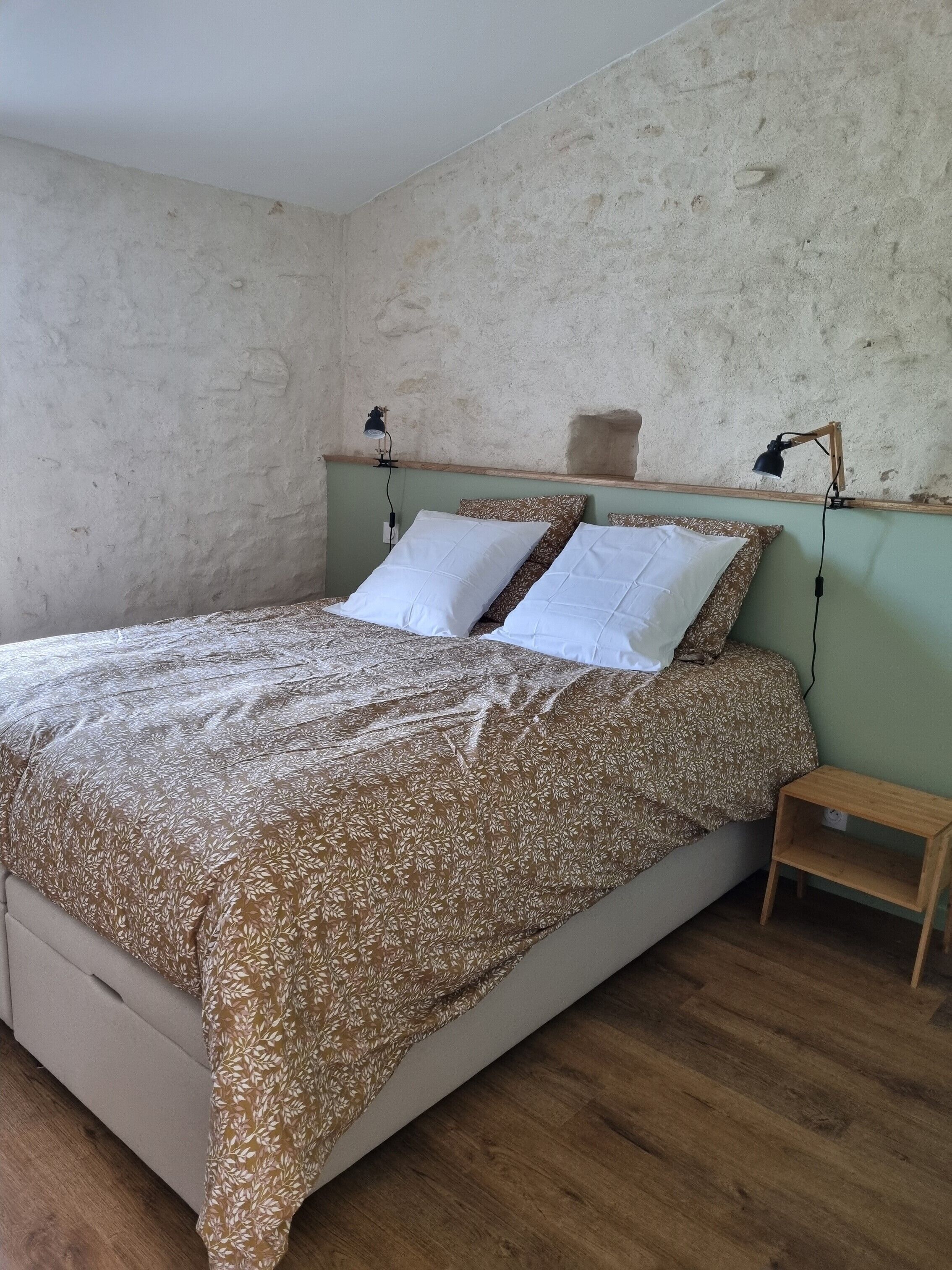 1 chambre, fer et planche à repasser, Wi-Fi
