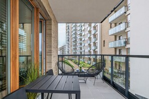 Departamento, 2 habitaciones, 2 baños | Balcón