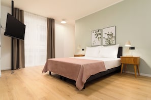 客房 (Suite - Barrier Free) | 特色装修、特色家居、办公桌、笔记本电脑工作区