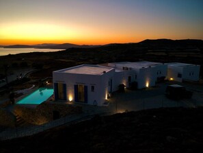 วิลล่า, สูบบุหรี่ได้ | 4 ห้องนอน