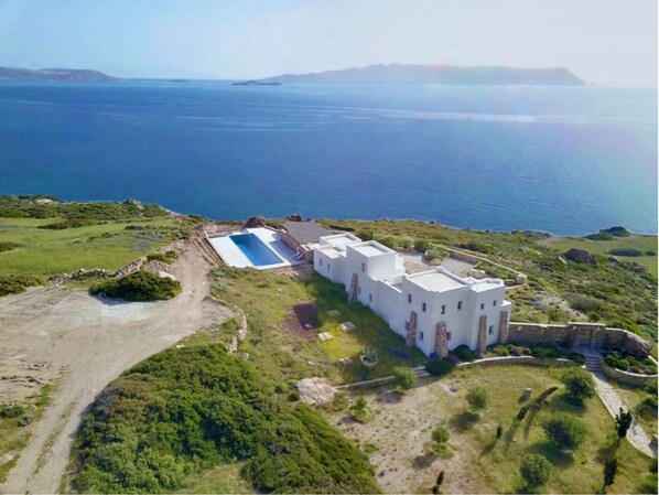 5 bedrooms