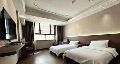 Klamar Law Rode Hotel