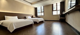 Klamar Law Rode Hotel