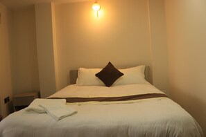 Deluxe Room | Desk, free WiFi, bed sheets - Hotel Junction (Kathmandu)