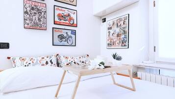 Bügeleisen/Bügelbrett, WLAN, Bettwäsche