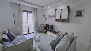 TV - STAY Treasure Apartment (Larnaca)
