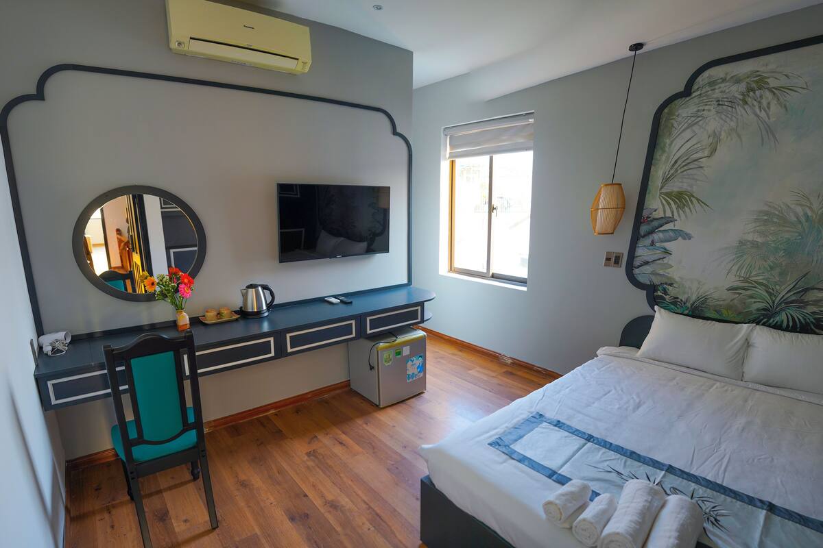 Deluxe Double Room, City View | Blackout curtains, soundproofing, iron/ironing board (on request)