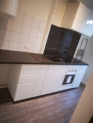 Private kitchen - Mairie Divry : Superbe Appartement Proche Metro 7 (Ivry-sur-Seine)