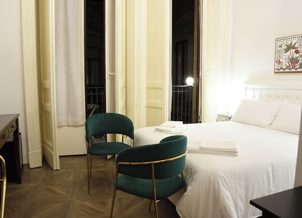 Couette en duvet d'oie, minibar, bureau, fer et planche à repasser