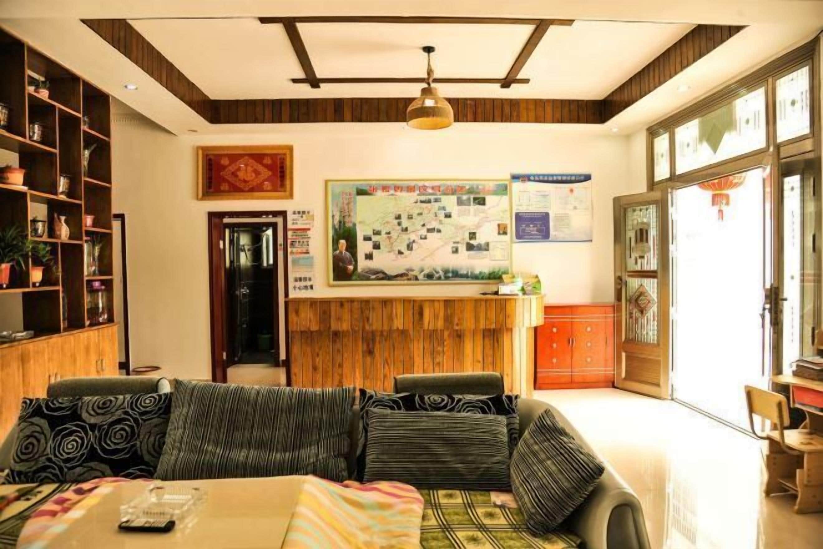 ロビーラウンジ