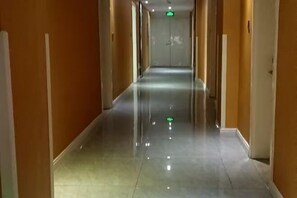 Interior - Lingbao No.9 Residence (Lingbao)