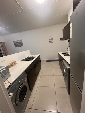 Private kitchen - Unique and comfortable accommodations in the heart of our vibrant city. (Johannesburg)