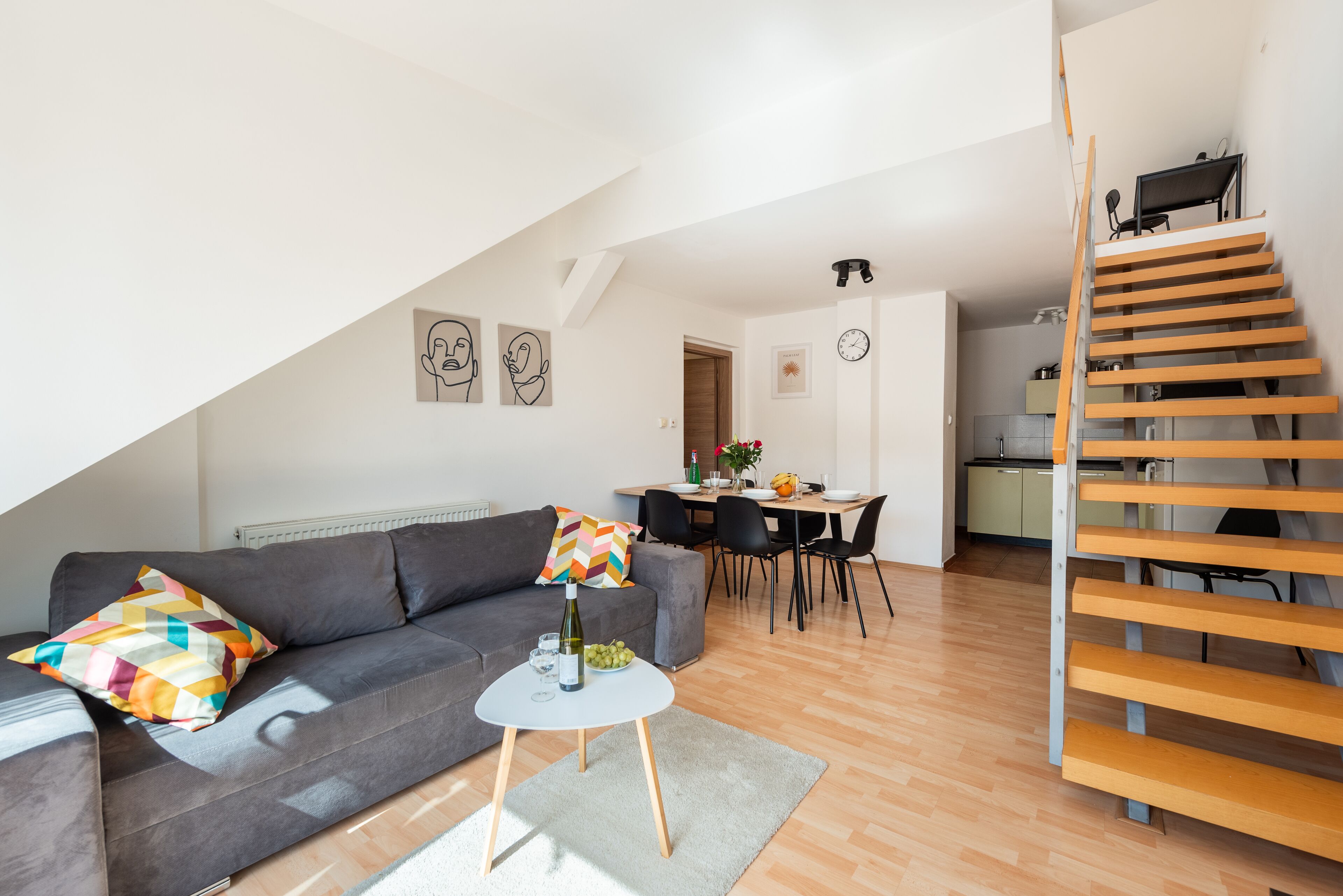 Comfort Apartment | Living area | 5-inch flat-screen TV with cable channels
