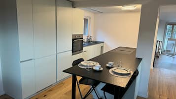 Oven, stovetop, dishwasher, highchair