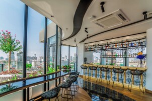 Bar (en el alojamiento)