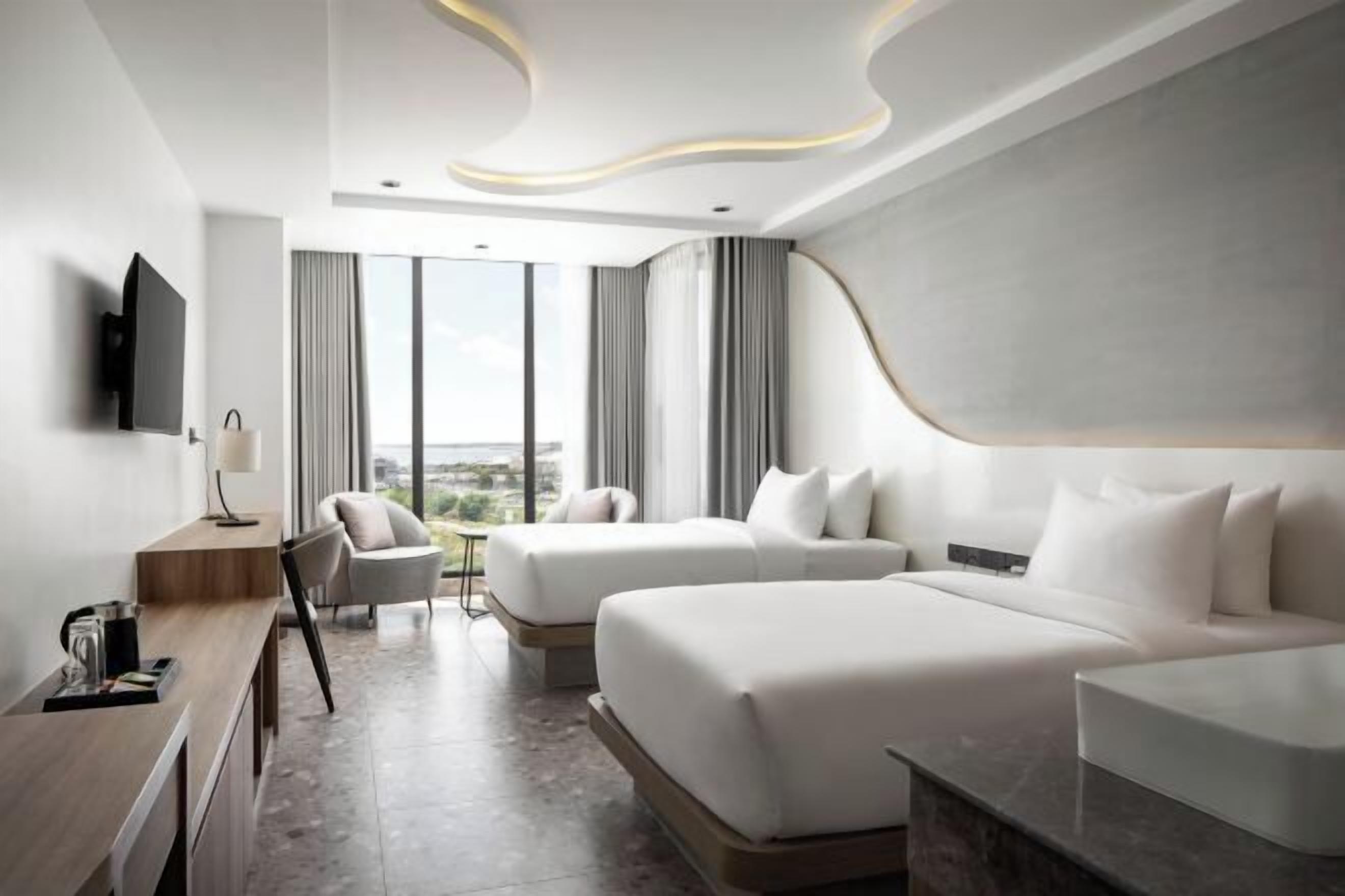 Premium bedding, pillowtop beds, minibar, in-room safe