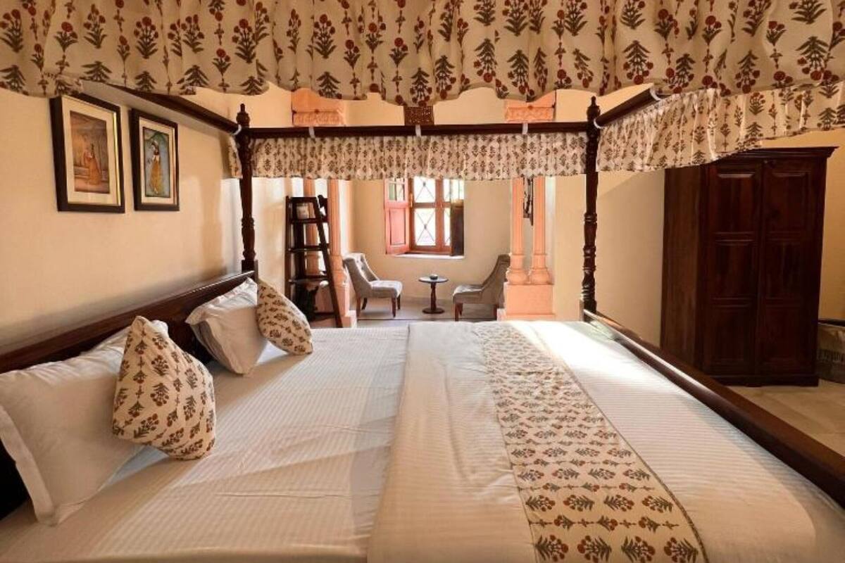 Deluxe Suite, City View | Free WiFi, bed sheets