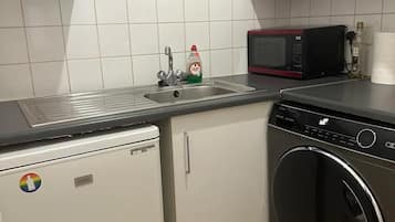 Lejlighed | Privat køkken | Køleskab, mikrobølgeovn, ovn, kogeplade