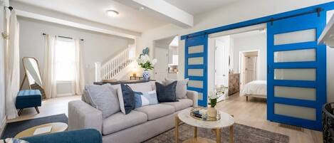 テレビ、書斎 / ワークスペース