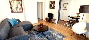 Living area - Tizza-Modern 55m2 flat right above the city center, spectacular view (Niš)