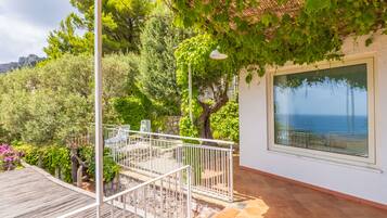 Superior Condo | Terrace/patio