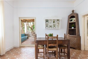 Executive Apartment, 3 Bedrooms | Living area - Villa Rita Apartments (Massa Lubrense)