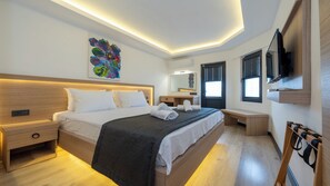 华丽套房, 1 间卧室, 无烟房, 城市景观 | 客房内保险箱 、遮光窗帘、隔音、免费 WiFi