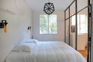 1 sovrum, strykjärn/strykbräda, wi-fi och sängkläder