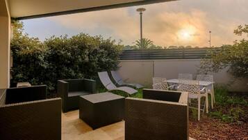 Deluxe Suite, 1 Double Bed with Sofa bed, Terrace | Terrace/patio