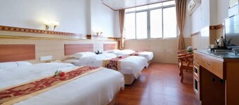 Xintian Lvye Hotel