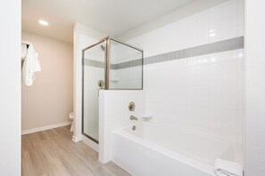 Condo (Brand New Modern Vista Cay Reserve Co) | Bathroom - Brand New Modern Vista Cay Reserve Condo - 5008 (Orlando)