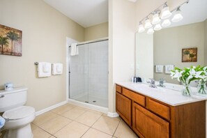 Condo (Beautiful Condo Vista Cay, Near Parks) | Bathroom