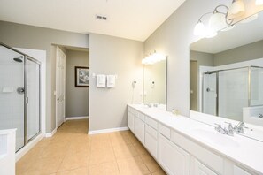 Bathroom - Epic Universe 3 Bedroom Premium Lakeview Condo-1012 (Orlando)