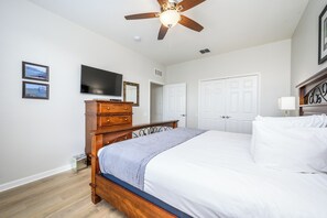 Condo (Deluxe Condo Next to Clubhouse, Vista)