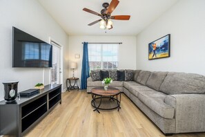 Exterior - Eom- Deluxe Condo Next to Clubhouse, Vista Cay - 3005 (Orlando)