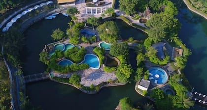 Shantou Lotusmountain Hot-Spring Resort