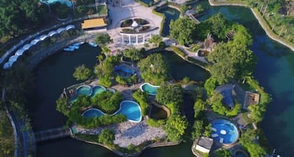 Shantou Lotusmountain Hot-Spring Resort