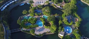 Shantou Lotusmountain Hot-Spring Resort