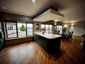 Deluxe Cottage | Private kitchen - The Cottage at The Vu (Bathgate)