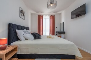3 bedrooms, iron/ironing board, free WiFi, bed sheets - Villa Cesarica ZadarVillas (Kakma)