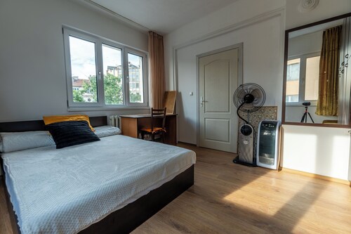 Popa's Coziest 3-Bedroom Residence