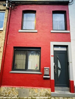 Exterior detail - Bien Être au Calme et Parking Gratuit (Seraing)