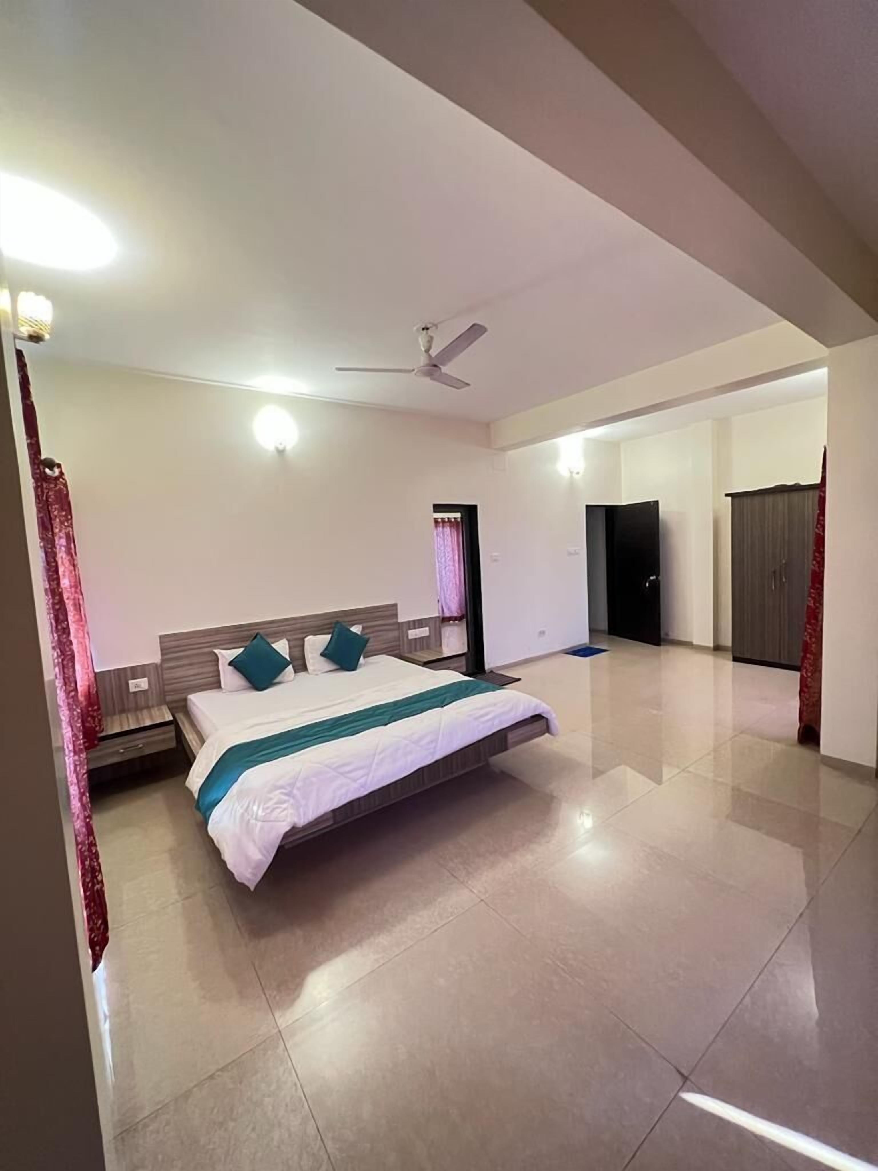 6 bedrooms, free WiFi, bed sheets