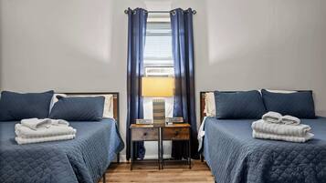 1 chambre, fer et planche Ă repasser, Wi-Fi, draps fournis